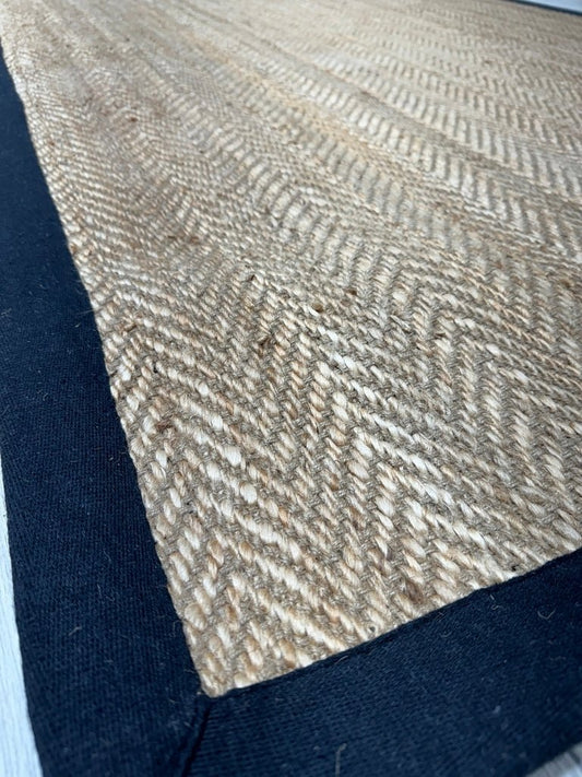 ALFOMBRA YUTE BORDE NEGRO 160x230 - laalfombreria