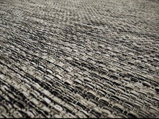 ALFOMBRA POLIPROPILENO GOLDEN BLACK 150X200 - laalfombreria