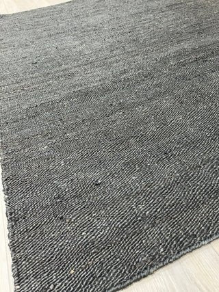 ALFOMBRA YUTE NEGRO 200X300 - laalfombreria
