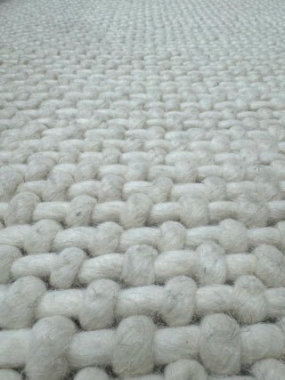 BAJADA DE CAMA LANA WHITE WOLF 0.80x120 - laalfombreria