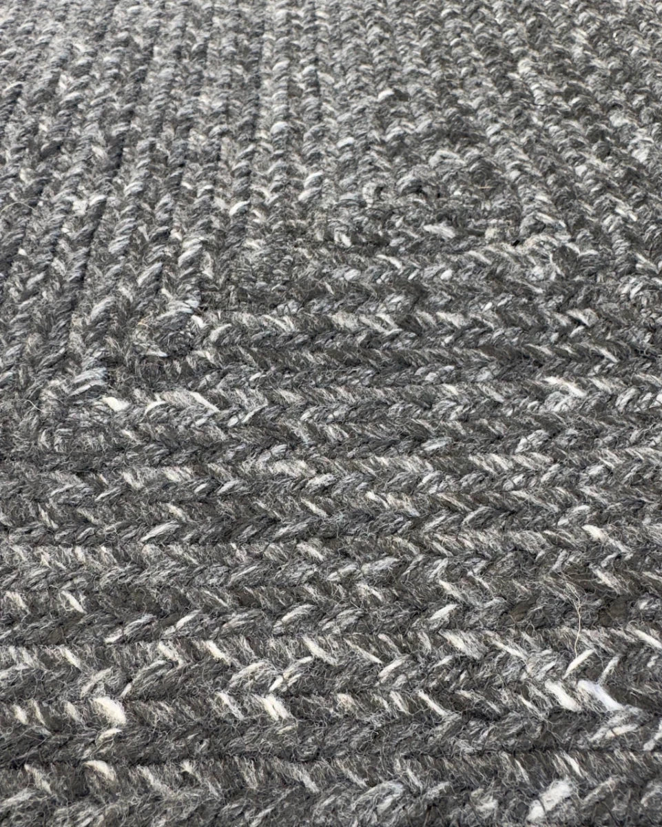 BAJADA DE CAMA PET CHARCOAL 70X100 - laalfombreria